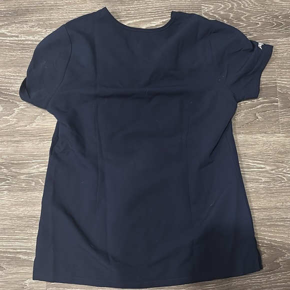 FIGS XS Catarina Top - Picture 3 of 3